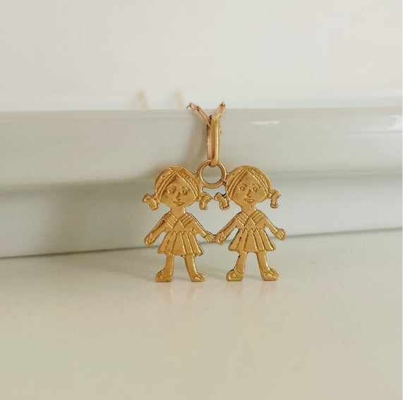 Colgante Dos Niñas Oro 18K